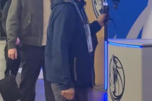 杨毅：詹姆斯当年防得罗斯看不见框，MVP是他让给罗斯的